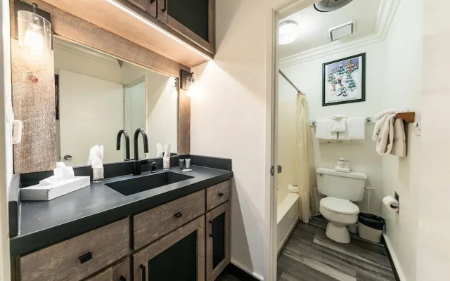 242 Bldg C 1 Bedroom Condo