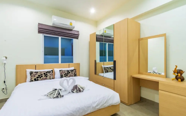 Modern 4 Bedroom Pool Villa - OPH1