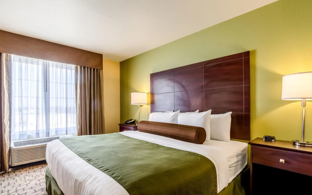 Cobblestone Hotel & Suites - McCook