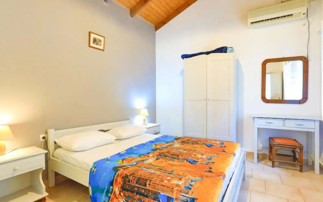 Villa Sevi in Loggos