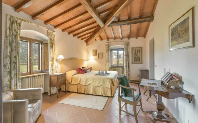 Restful Holiday Home in Reggello With Swimming Pool