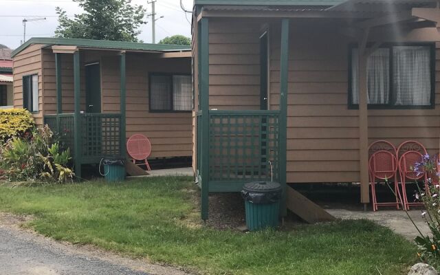 Snug Beach Cabin And Caravan Park