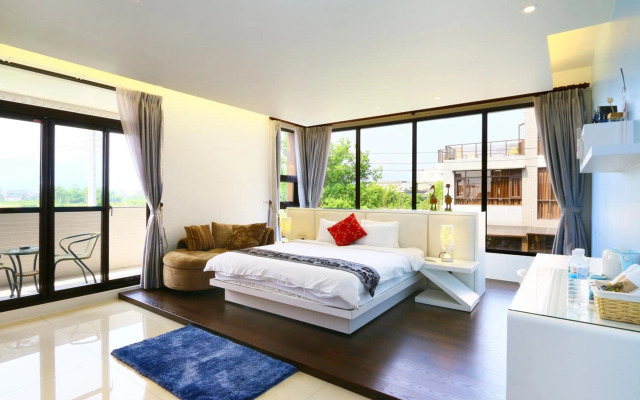 Sakura Love River Bed and Breakfast