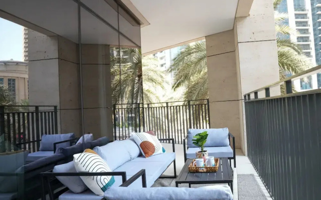 HiGuests - Boulevard Crescent Tower 2