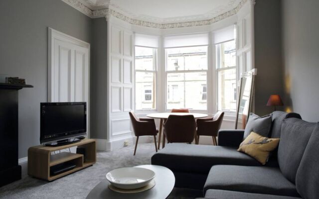 2 Bedroom Bruntsfield Apartment