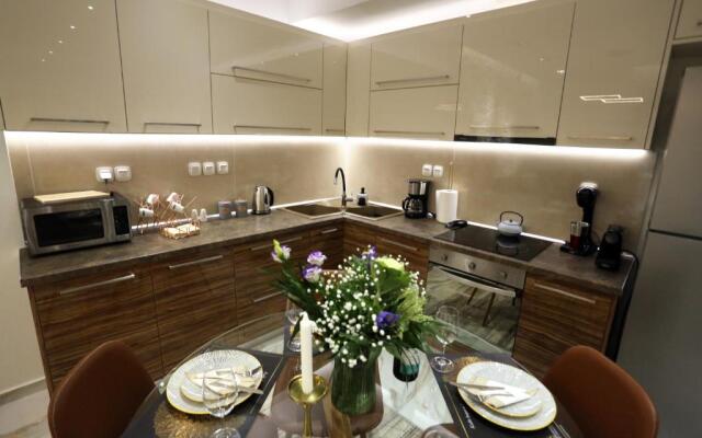 LA Larissa Luxury Apartments Stelve