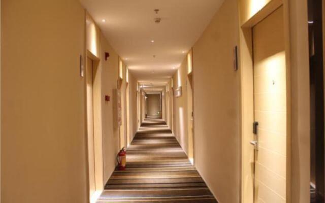 City Comfort Inn Zhuhai University Town Tangjiawan Square