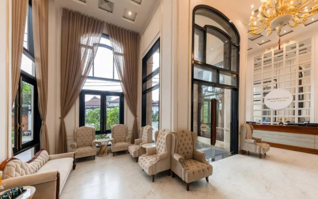 Mira Hotel