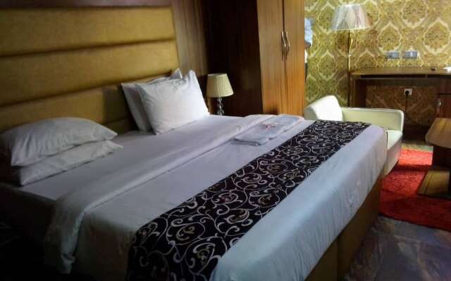 Global Signature Hotel