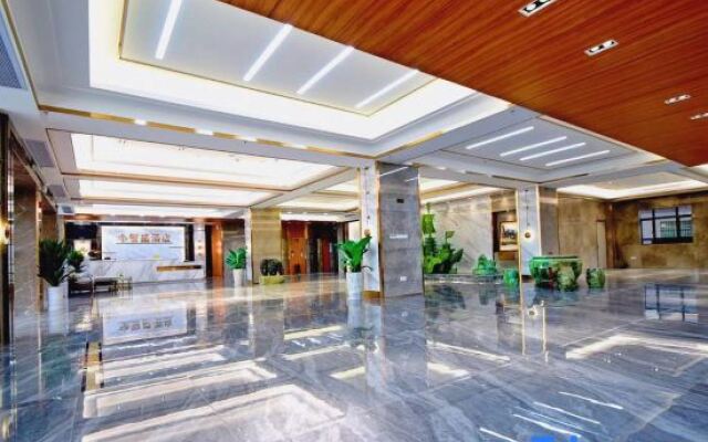 Zhongzhisheng Hotel (Zhaoqing East Railway Station Dinghushan Scenic Area)