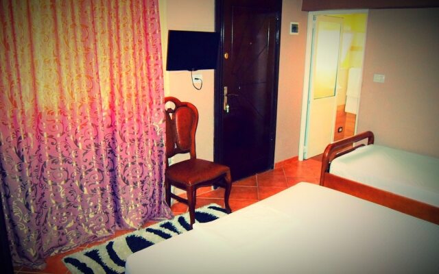 Vila LILI Guest House - Berat