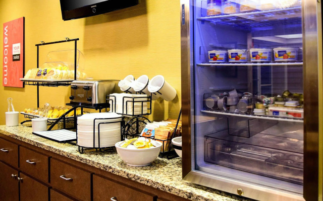 Comfort Inn & Suites DeLand - near University
