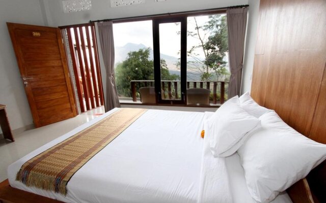 Caldera Hotel & Restaurant