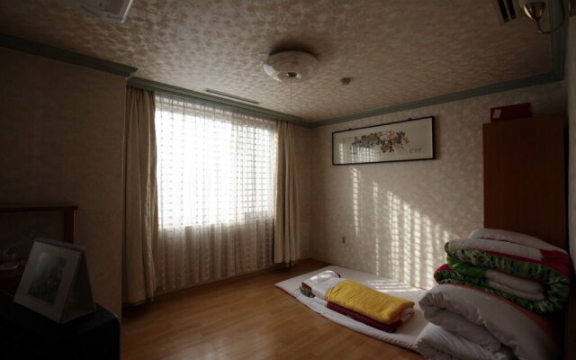 Geoje Tourist Hotel