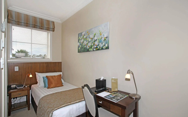 Tuakau Hotel