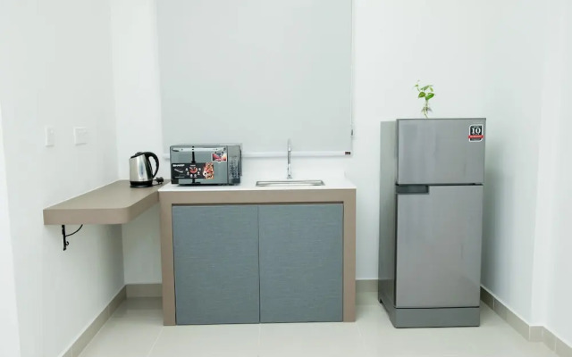 Ezzyhome Medini