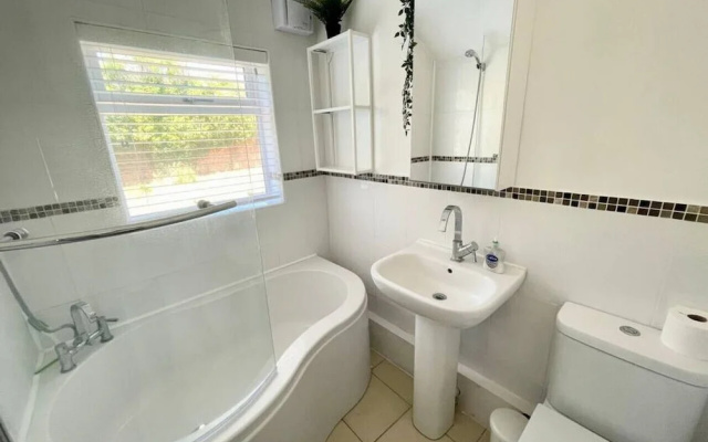 Park End House - Parking Pet Friendly - From 180 Per Night