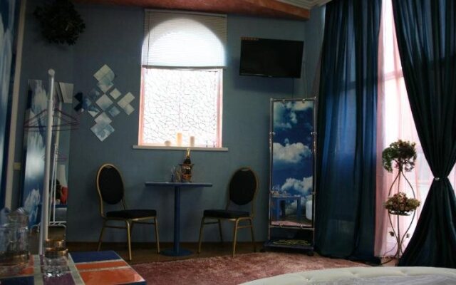 Herzen House mini-hotel and hostel