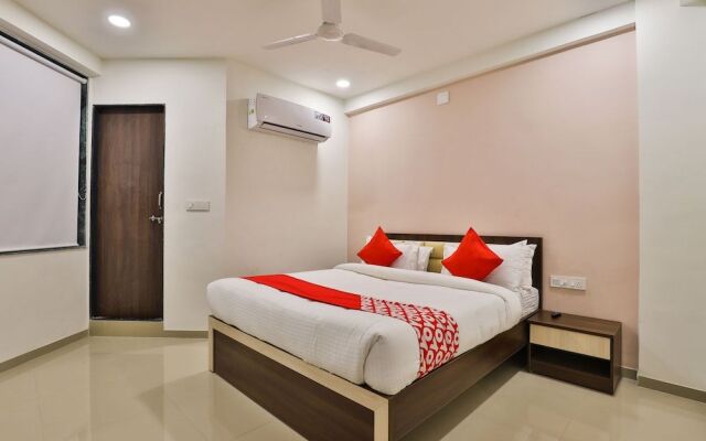 OYO 26578 Hotel Aashray