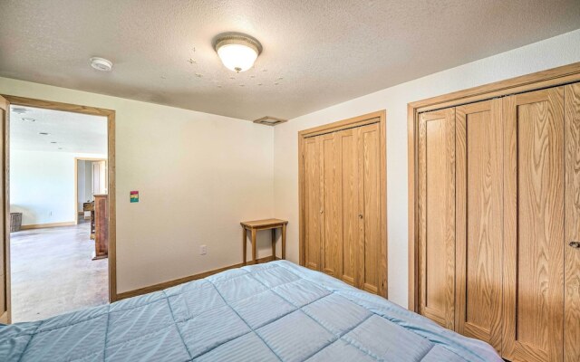 Lakefront Country Home w/ Waterslide & Trampoline!