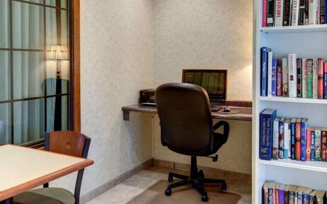 Quality Inn & Suites Glen Rose