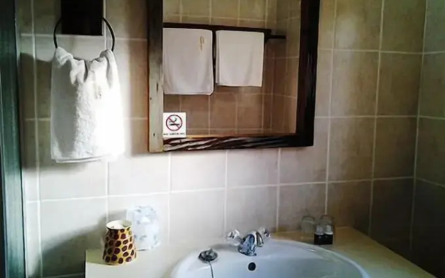 Zenzele River Lodge