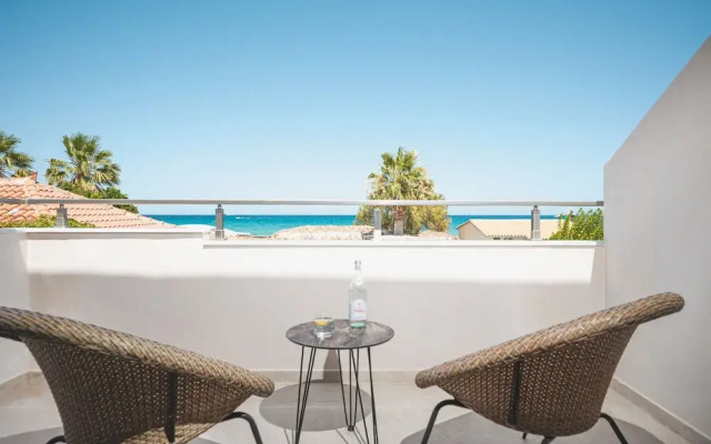 Palm Tree Beach Suites