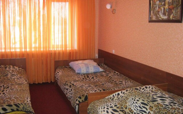 Green City Hotel