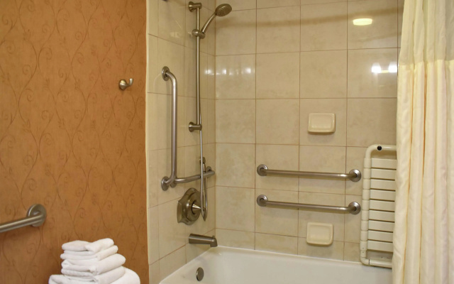 DoubleTree by Hilton Asheville - Biltmore