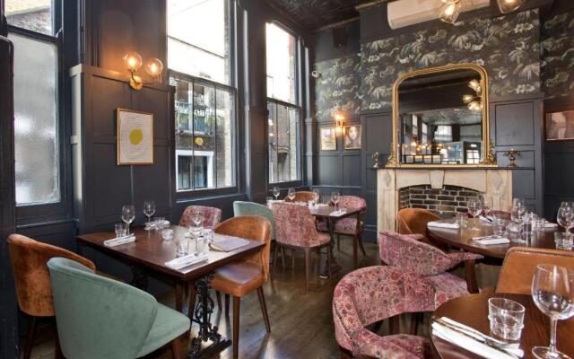 The Clerk & Well Pub & Rooms