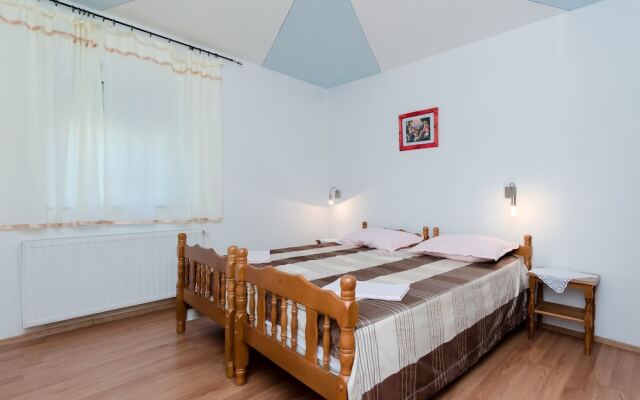 Apartments Cvita