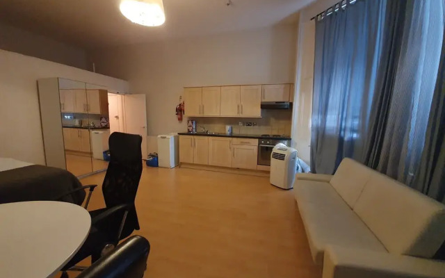 Studio Apartment in South Kensington 11