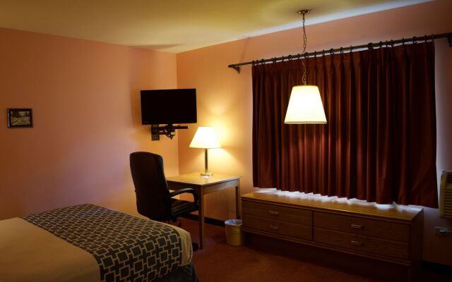 AmeriVu Inn and Suites - St. Croix Falls