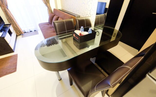 Homey Westmark Tanjung Duren Apartment near Taman Anggrek