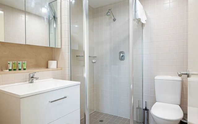 Beachfront Serenity in Glenelg