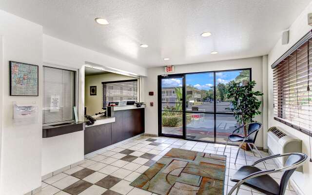 Studio 6 Kissimmee, FL - Orlando