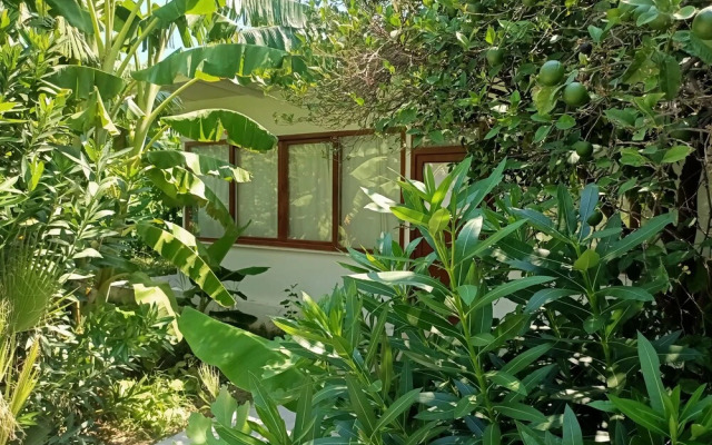 Kiris Garden Hotel