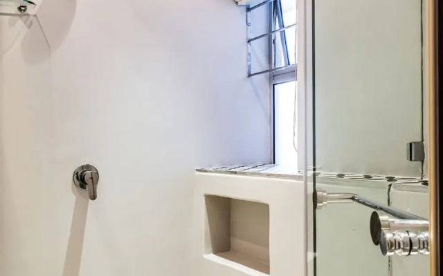 Picturesque Seaside Haven Aretzi