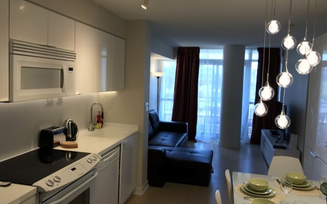 Luxury 2BR Suites in the heart of Downtown Toronto