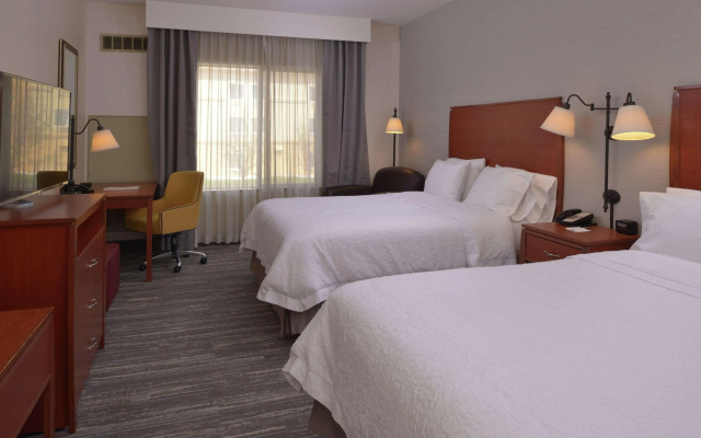 Hampton Inn & Suites Bakersfield North-Airport