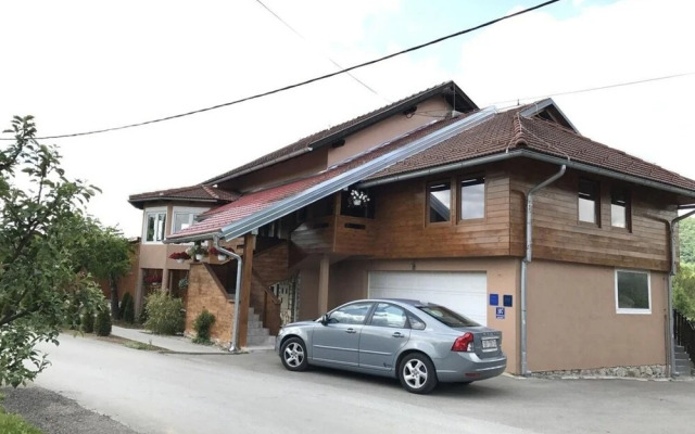 San - With Pool - SA4