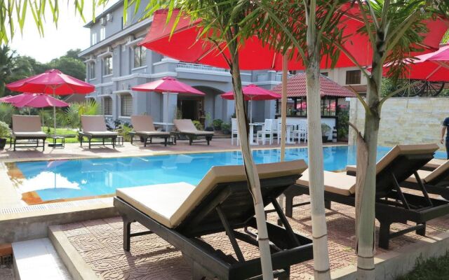 Pillar Hotel