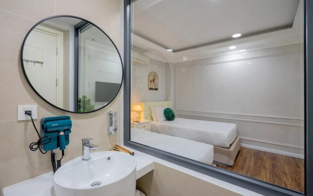 Sazi Hotel - Bui Thi Xuan