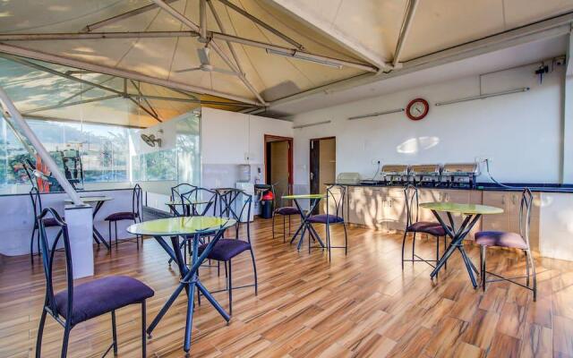FabHotel Grand Savoury Suites