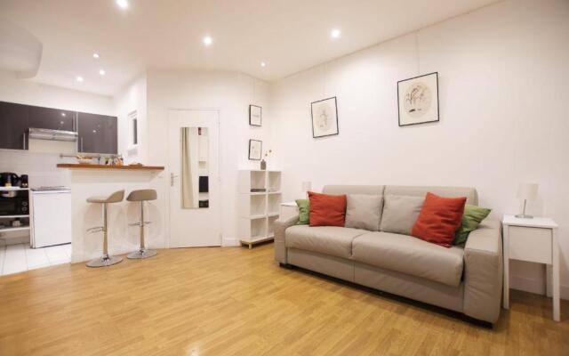 GuestReady - Charming Studio 5 mins to Pantheon