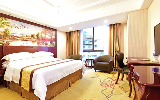 Vienna Hotel Shanghai PVG Heqing