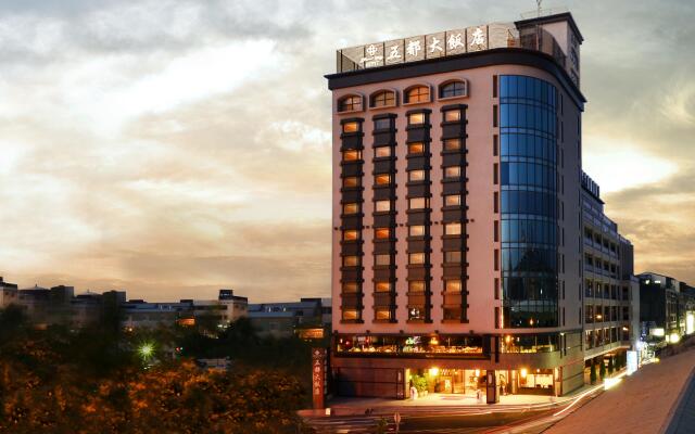 Grand City Hotel