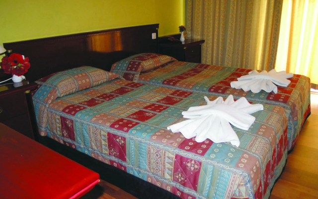 Lara Otel +12 Only Adult