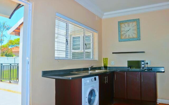Seas Of Ships Guest House