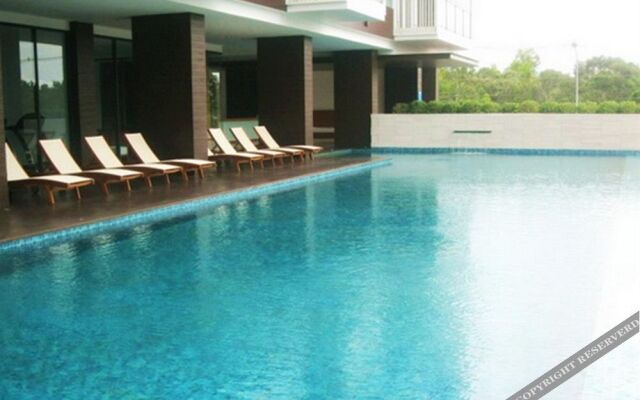 The Oriental Beach Pool Villa & Village